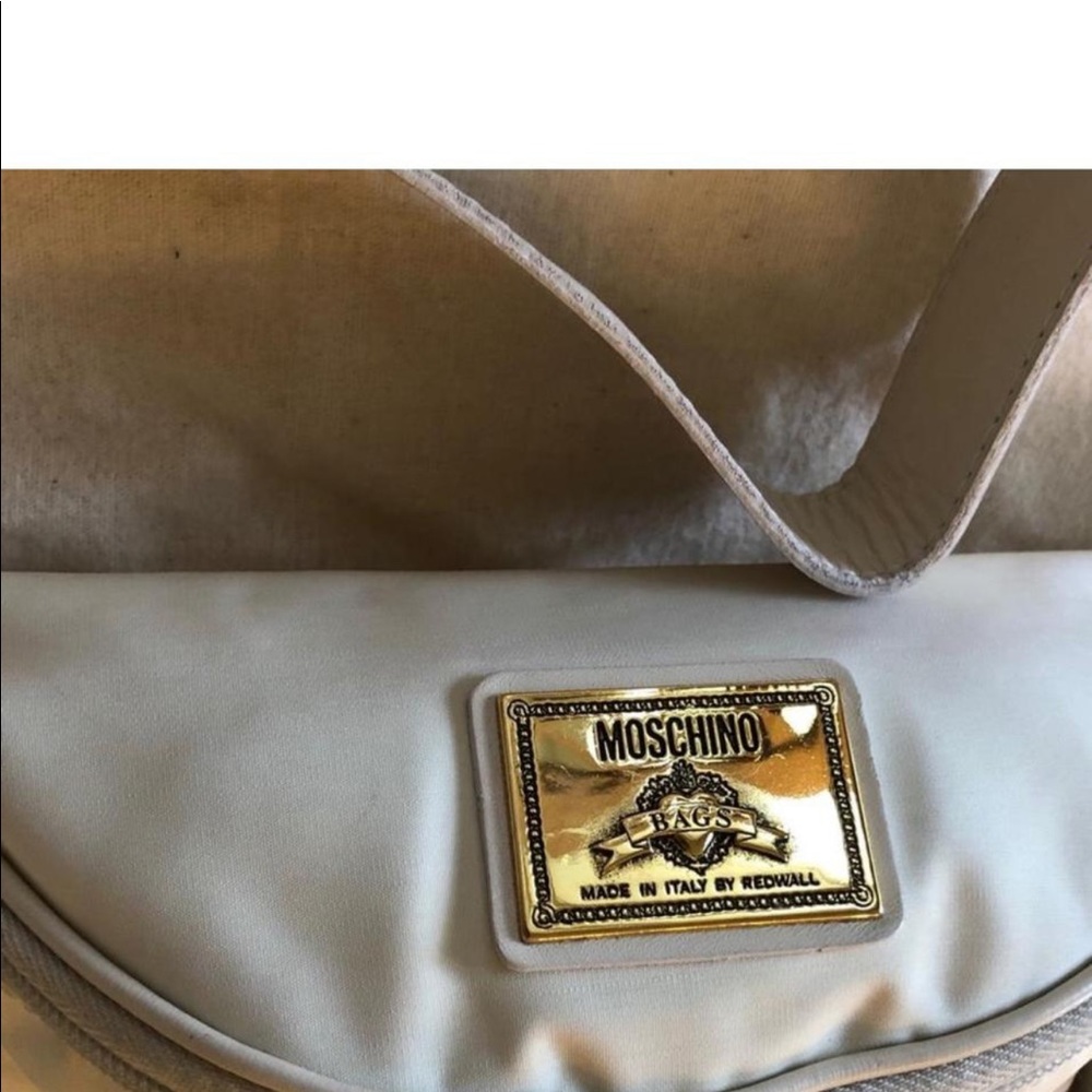 Moschino - Picture 2 of 4